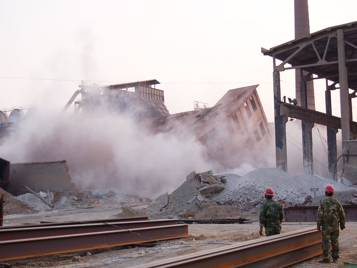 如何做好安全爆破工作？